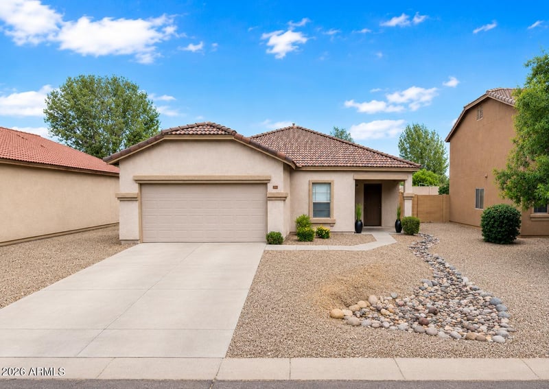 2223 Andalusian Loop, San Tan Valley, AZ 85140