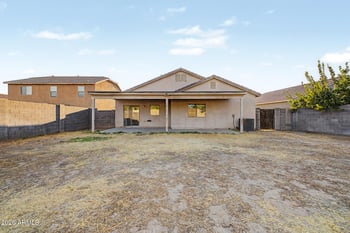 2223 Andalusian Loop, San Tan Valley, AZ 85140