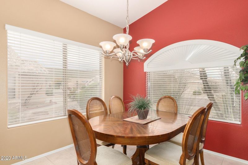 2223 E Ruby Ln, Phoenix, AZ 85024