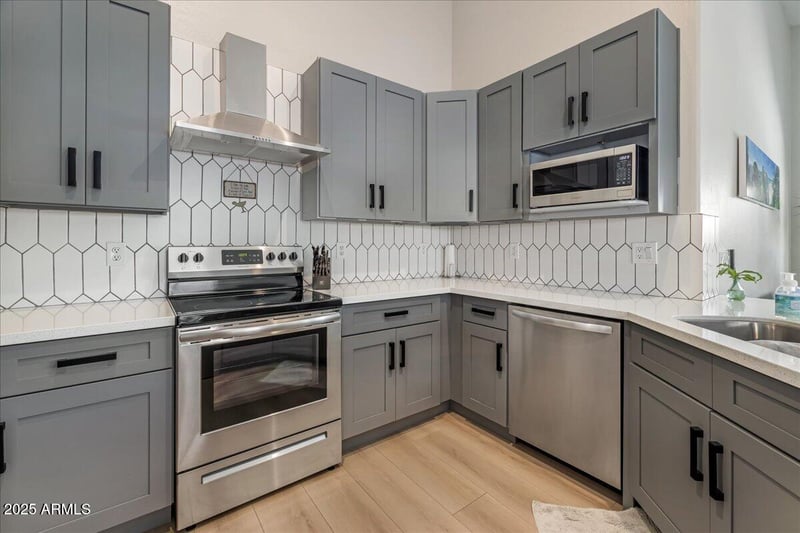 2223 Myrtle Dr, Chandler, AZ 85248