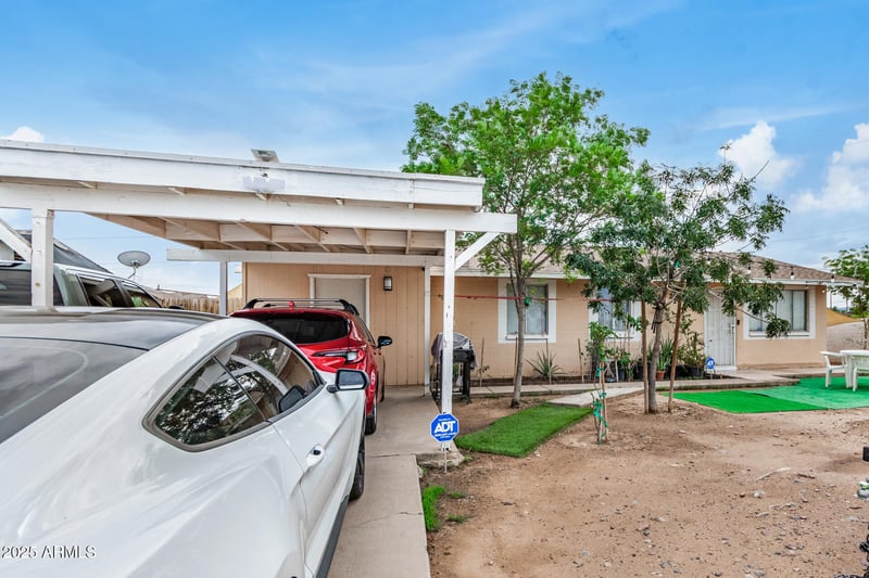 2223 Sheraton Ln, Phoenix, AZ 85040