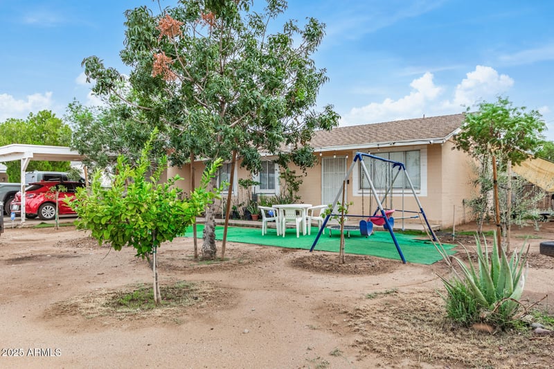 2223 Sheraton Ln, Phoenix, AZ 85040