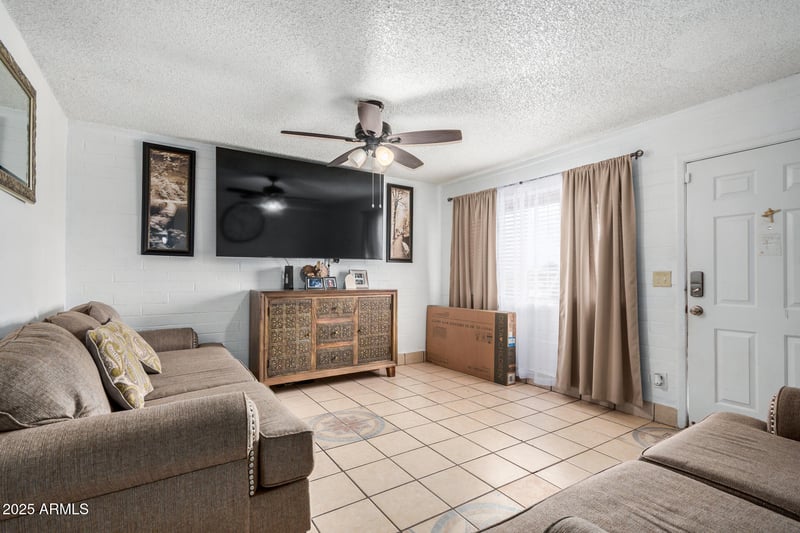 2223 Sheraton Ln, Phoenix, AZ 85040