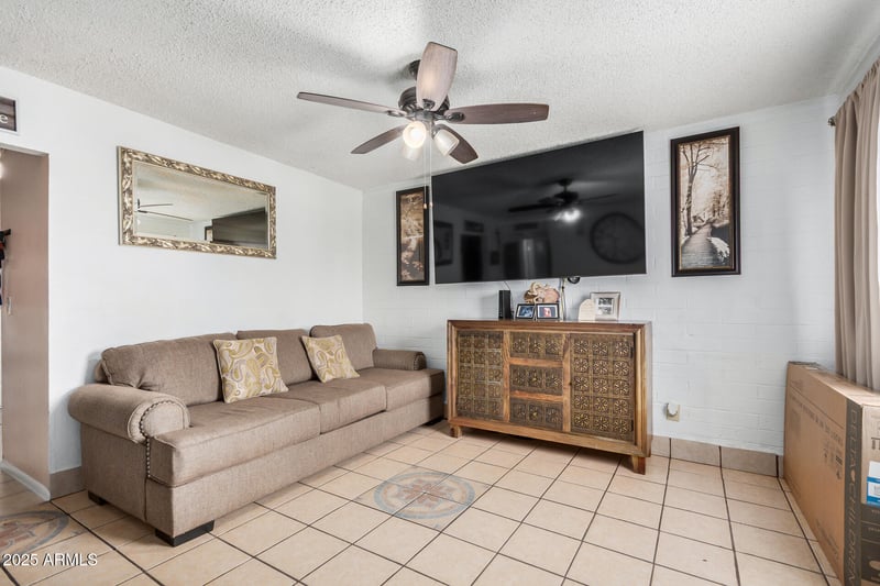 2223 Sheraton Ln, Phoenix, AZ 85040