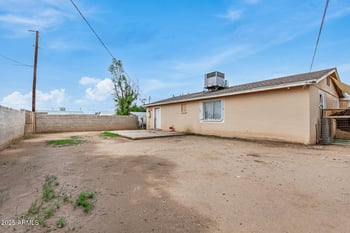2223 Sheraton Ln, Phoenix, AZ 85040