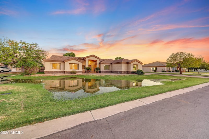 2223 Virginia St, Mesa, AZ 85213