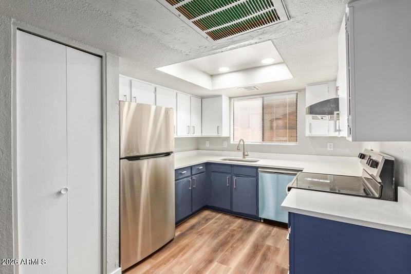 2223 W Dora St, Mesa, AZ 85201