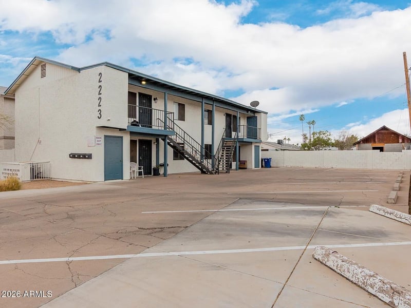 2223 W Dora St, Mesa, AZ 85201