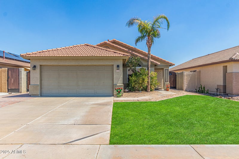 22241 76th Dr, Peoria, AZ 85383