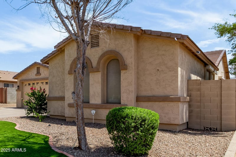 2225 Carter Rd, Phoenix, AZ 85041
