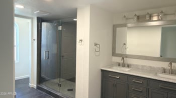 2225 Catalina Dr, Phoenix, AZ 85016