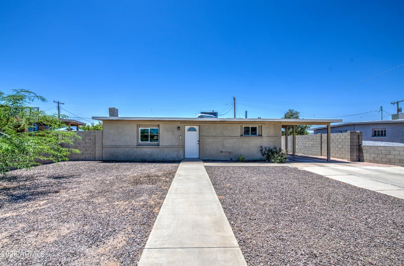 2225 E Lynne Ln, Phoenix, AZ 85042