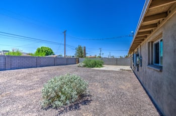 2225 Lynne Ln, Phoenix, AZ 85042