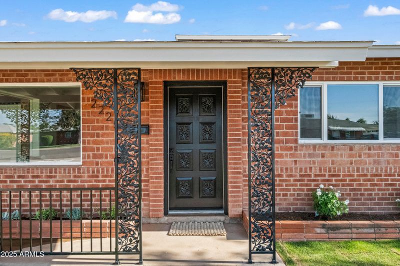 2225 E Monterosa St, Phoenix, AZ 85016