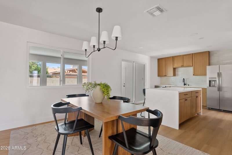 2225 E Nisbet Rd, Phoenix, AZ 85022