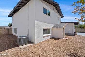 2225 E Nisbet Rd, Phoenix, AZ 85022