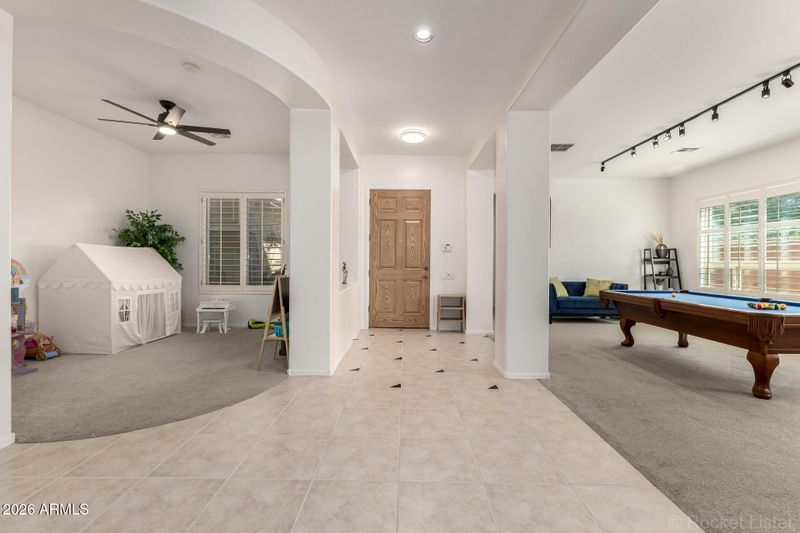 2225 E San Carlos Pl, Chandler, AZ 85249