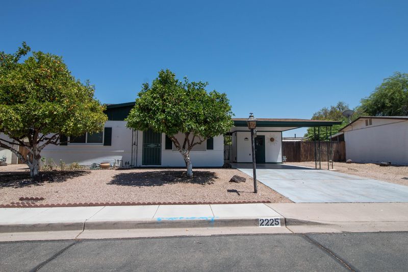 2225 E Waltann Ln, Phoenix, AZ 85022