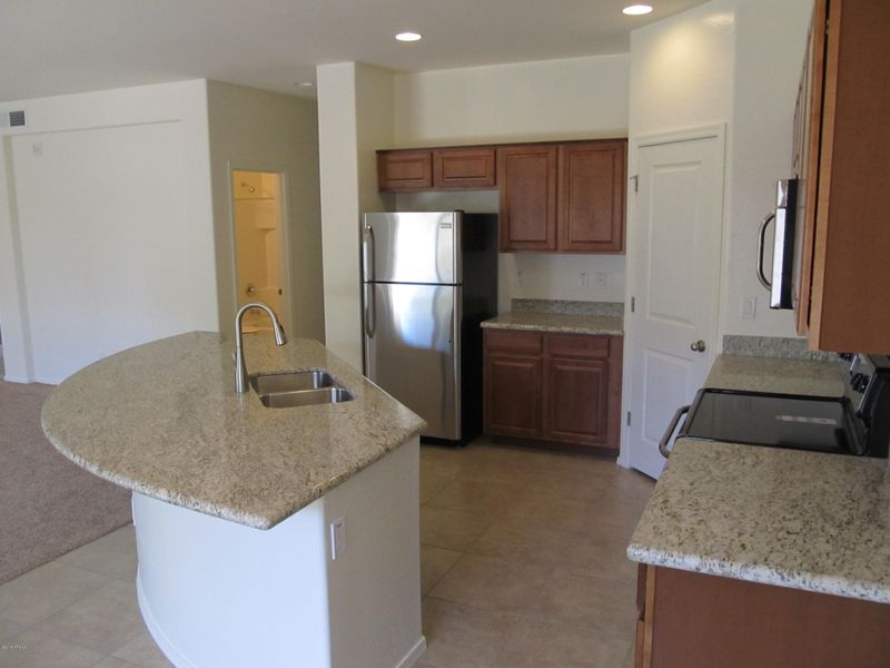 2226 E Angela Dr, Phoenix, AZ 85022