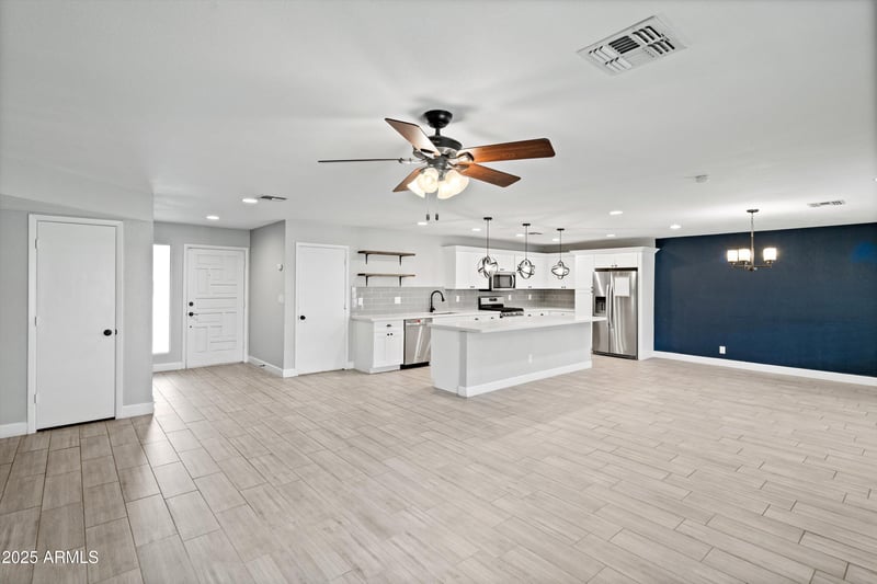 2226 Kachina Dr, Tempe, AZ 85282