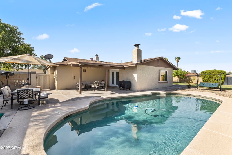 2226 Mcrae Way, Phoenix, AZ 85027