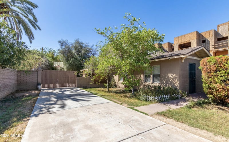 2226 N 28th St, Phoenix, AZ 85008