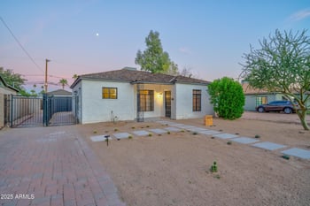 2227 16th Ave, Phoenix, AZ 85007