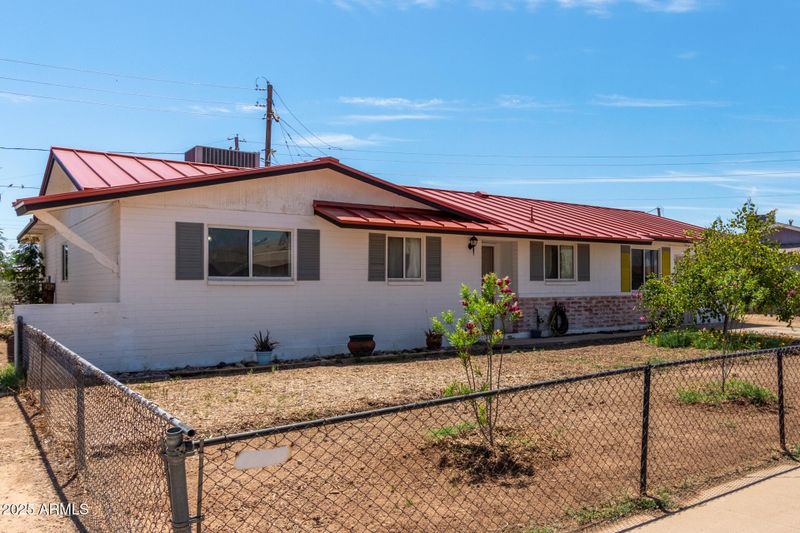2227 E Mobile Ln, Phoenix, AZ 85040