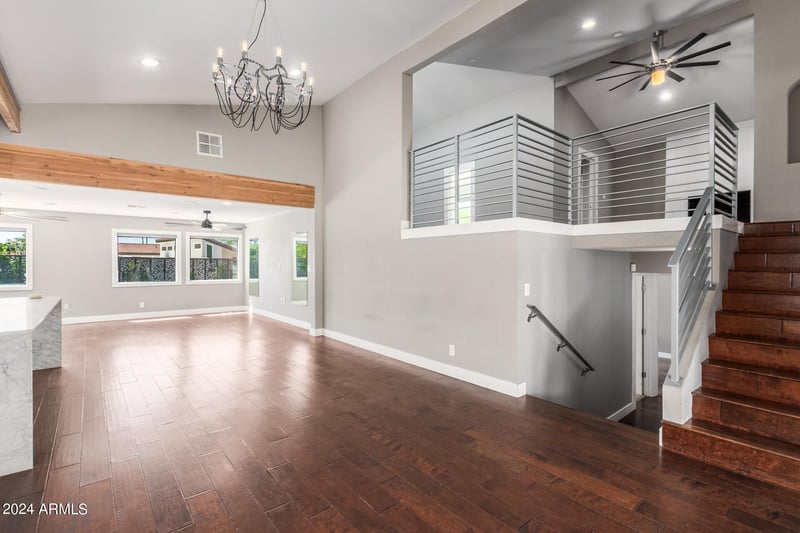 2227 E Orangewood Ave, Phoenix, AZ 85020