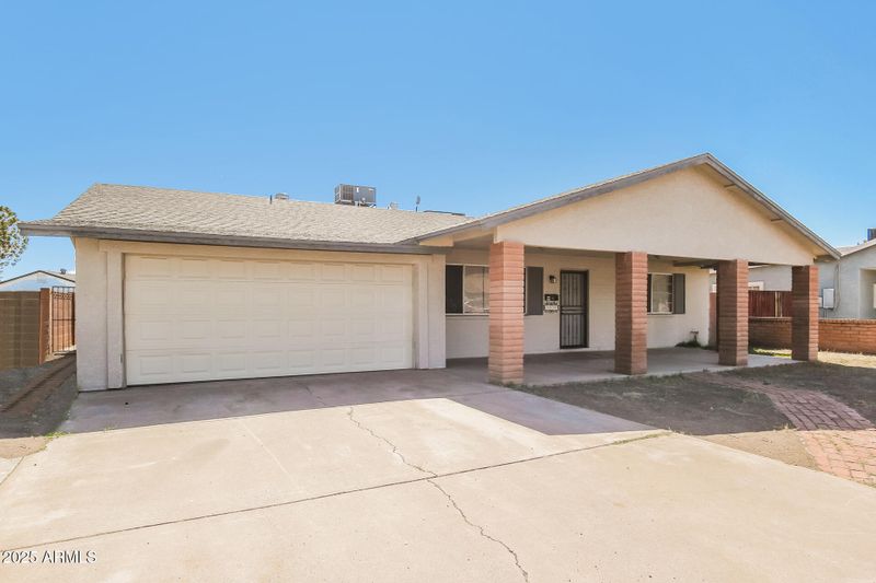 2227 N 57th Dr, Phoenix, AZ 85035
