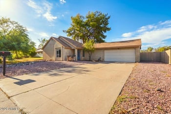 2227 W Mohawk Ln, Phoenix, AZ 85027