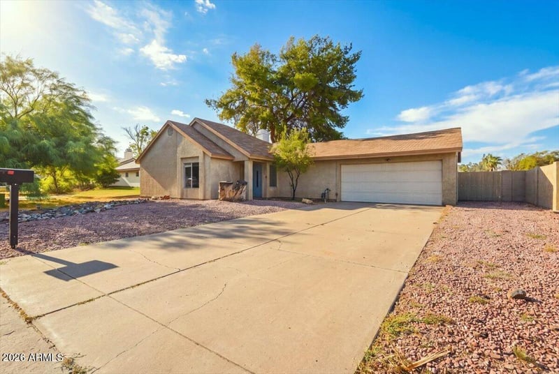 2227 W Mohawk Ln, Phoenix, AZ 85027