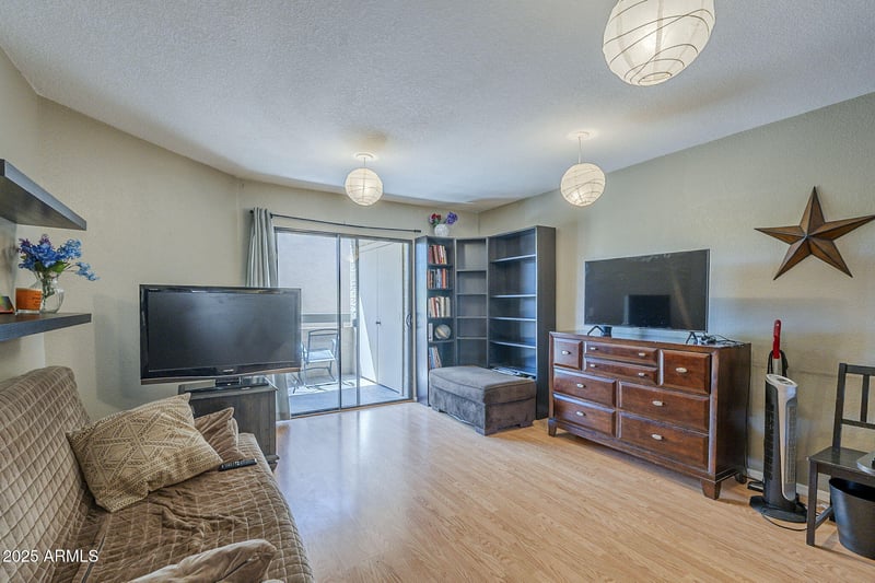 2228 52 St #213, Phoenix, AZ 85008