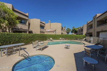 2228 52 St #213, Phoenix, AZ 85008