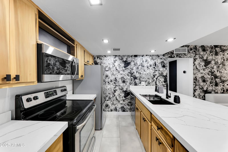 2228 Campbell Ave #205, Phoenix, AZ 85016