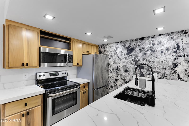 2228 Campbell Ave #205, Phoenix, AZ 85016