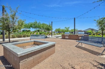 2228 Fallen Leaf Ln, Phoenix, AZ 85024