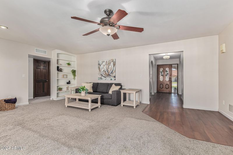 2228 E Inca St, Mesa, AZ 85213