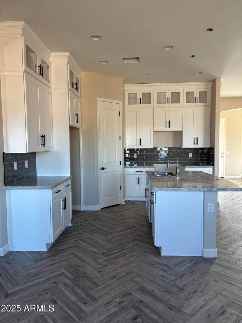 22288 Dale Ln, Wittmann, AZ 85361