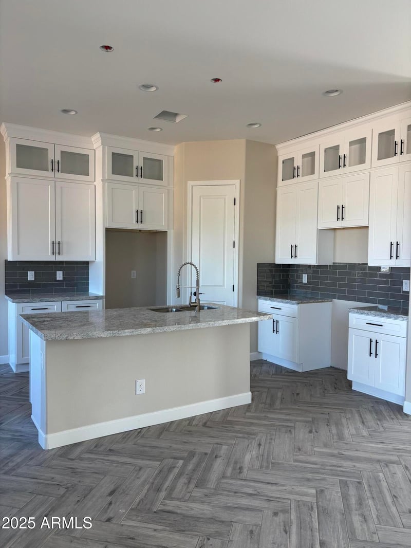 22288 Dale Ln, Wittmann, AZ 85361