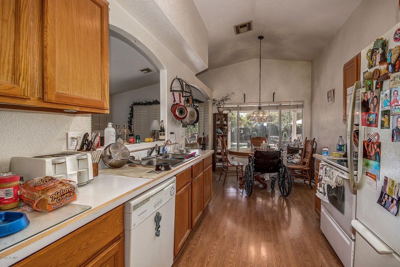 2229 E Monona Dr, Phoenix, AZ 85024