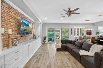 223 Pasaro Dr, Phoenix, AZ 85085