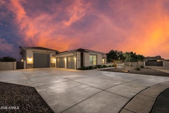 223 Fairfield St, San Tan Valley, AZ 85143