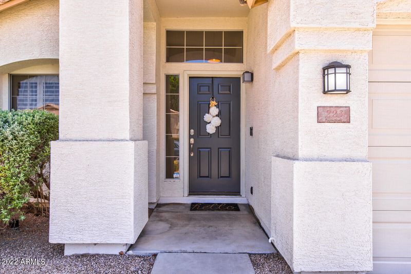 223 W Helena Dr, Phoenix, AZ 85023
