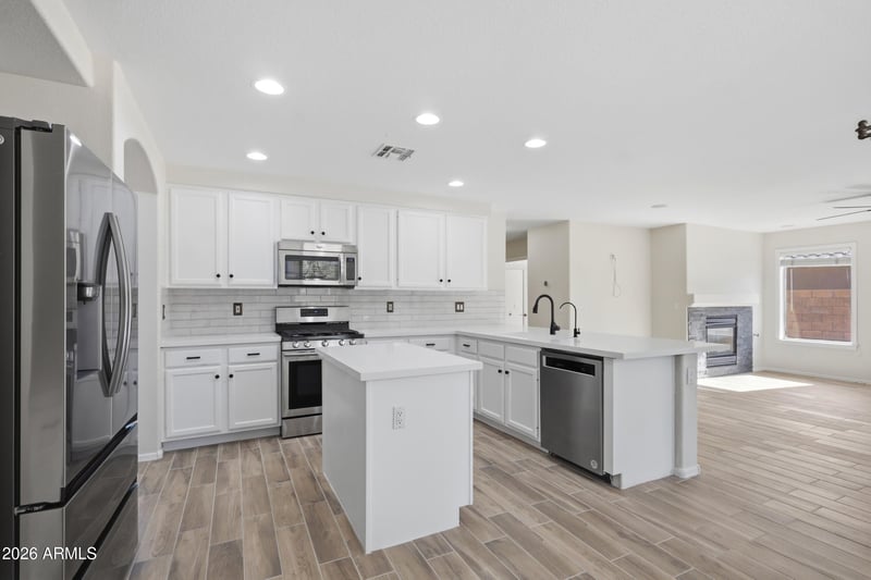 223 Raven Dr, Chandler, AZ 85286