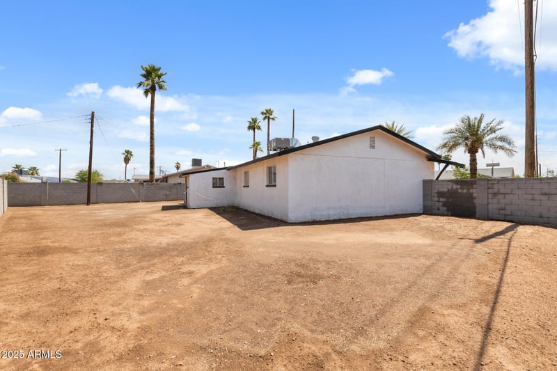 2230 Chipman Rd, Phoenix, AZ 85040