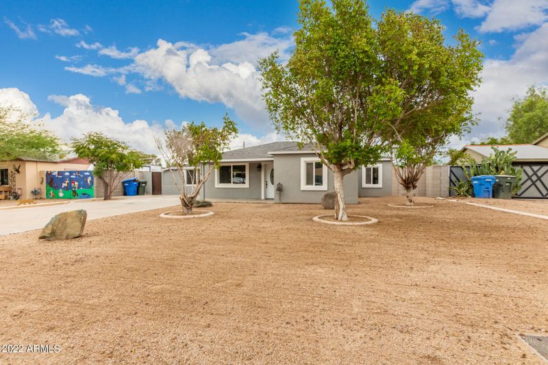 2230 E Cheery Lynn Rd, Phoenix, AZ 85016