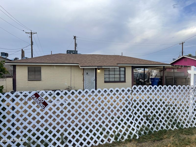 2230 E Pueblo Ave, Phoenix, AZ 85040