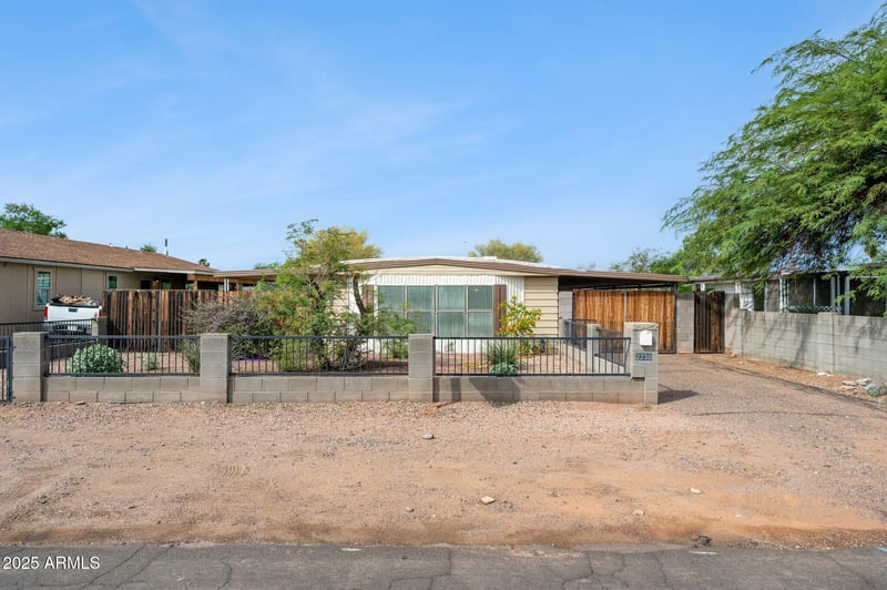 2230 Silverton St, Mesa, AZ 85203