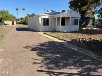 2230 W Morten Ave, Phoenix, AZ 85021